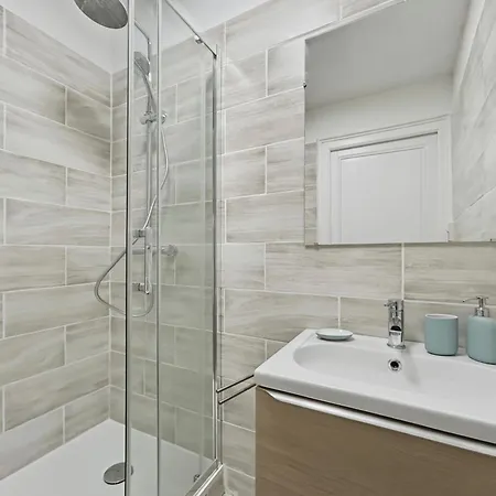 Cosy Et Calme, Cœur De Ville, Vivez Appartement *